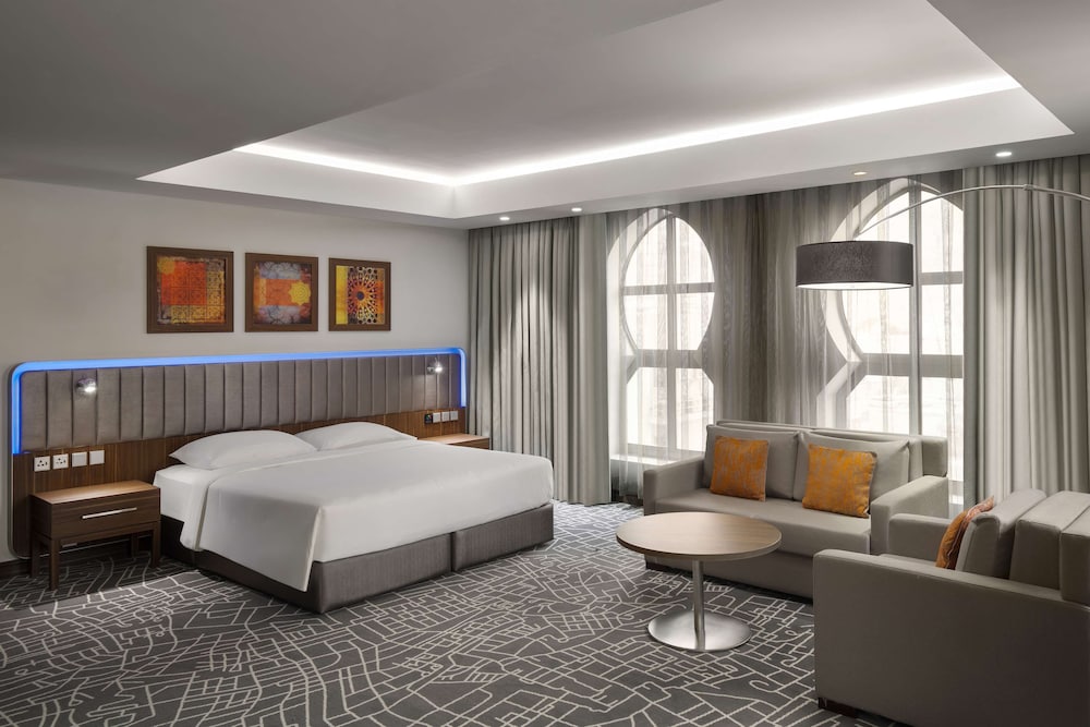 Suite, 1 Bedroom - Photo 1