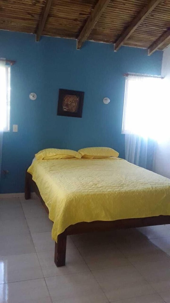 Basic Room (With A/C) photo 3