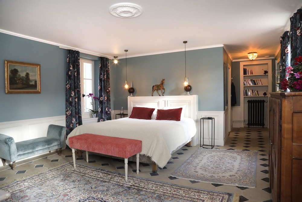 Superior Room (La Chambre de l'Etang) photo 2