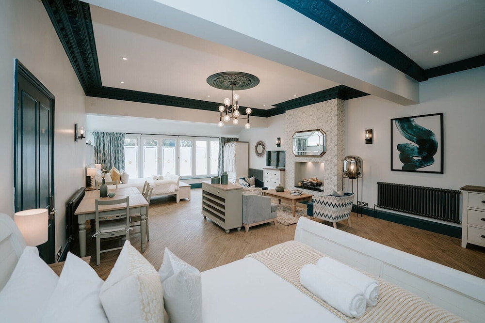Family Studio Suite