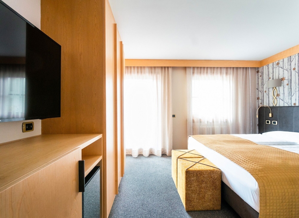 Standard Double or Twin Room - Photo 2