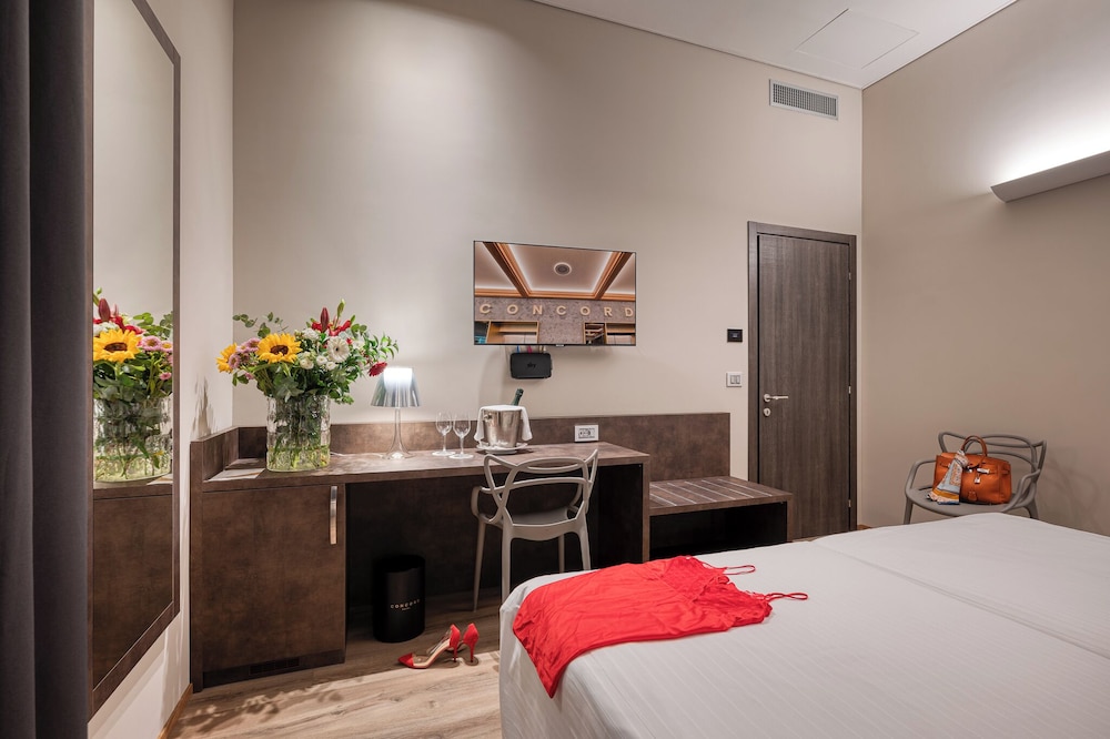 Deluxe Twin Room, 2 Queen Beds - Photo 3