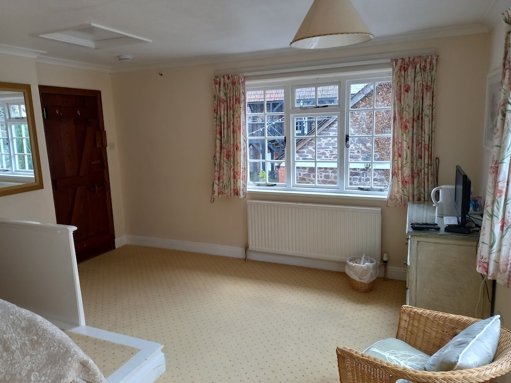 Superior Double Room, Private Bathroom - Photo 2