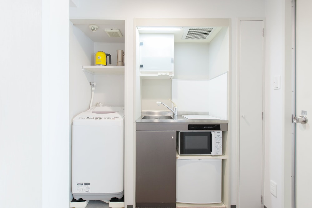 Triple Room, Non Smoking, Kitchenette-Japanese Or Western Style (10 Min Train Ride To/From Shibuya) thumbnail 6