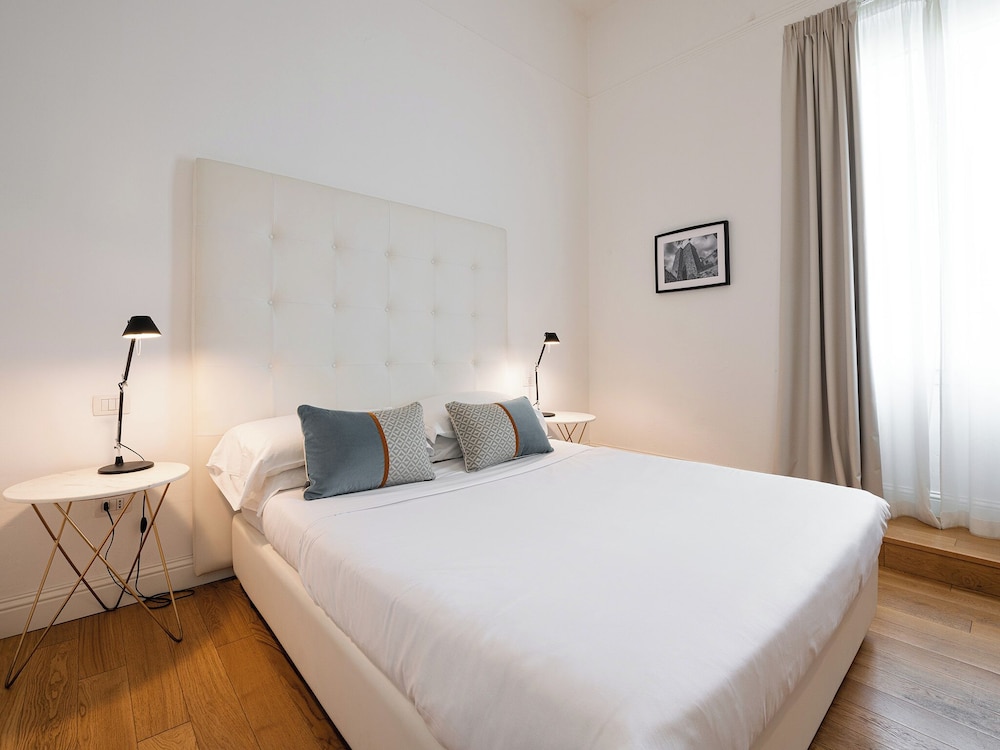 Deluxe Room, City View