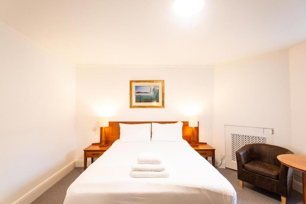 Classic Double or Twin Room, 1 Queen Bed, Sea View photo 3