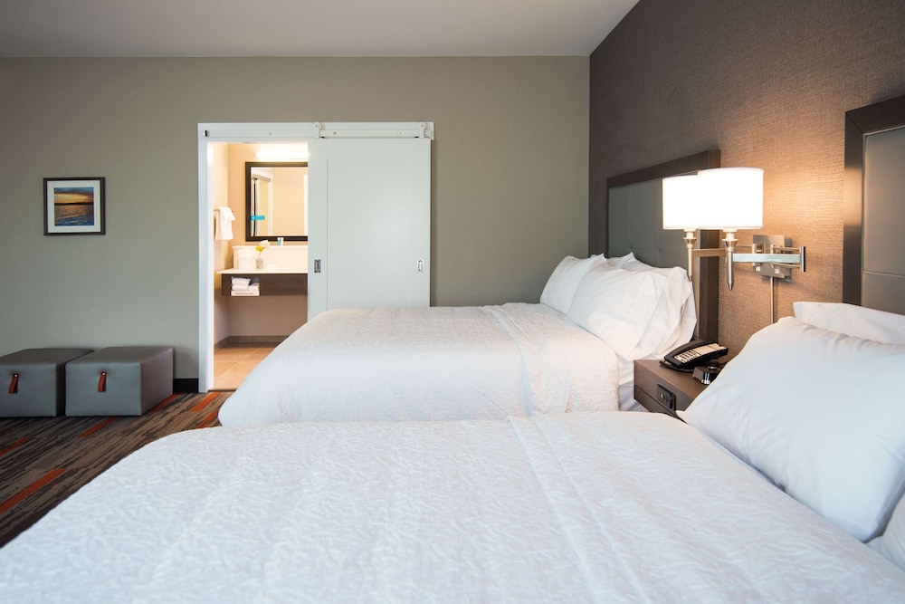 Studio Suite, 2 Queen Beds, Mobility Accessible, Hearing Accessible, Bathtub photo 3