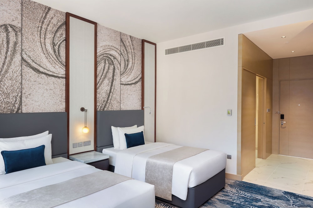 Deluxe Room, 2 Twin Beds, Park View photo 3