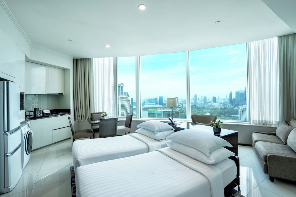 Grand Suite Quadruple Room photo 3