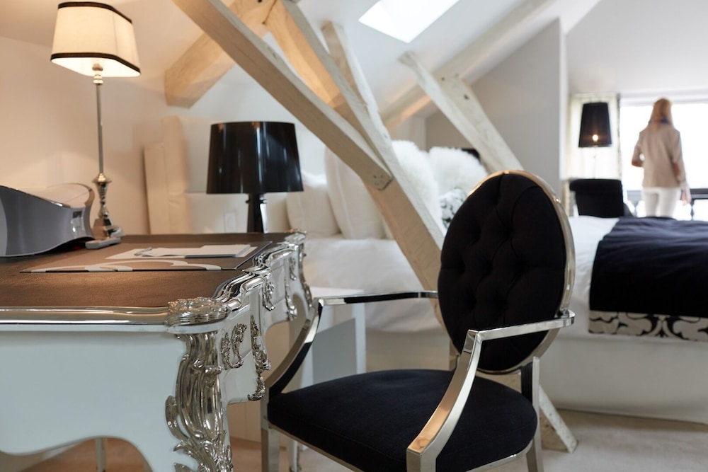 Signature Room photo 3