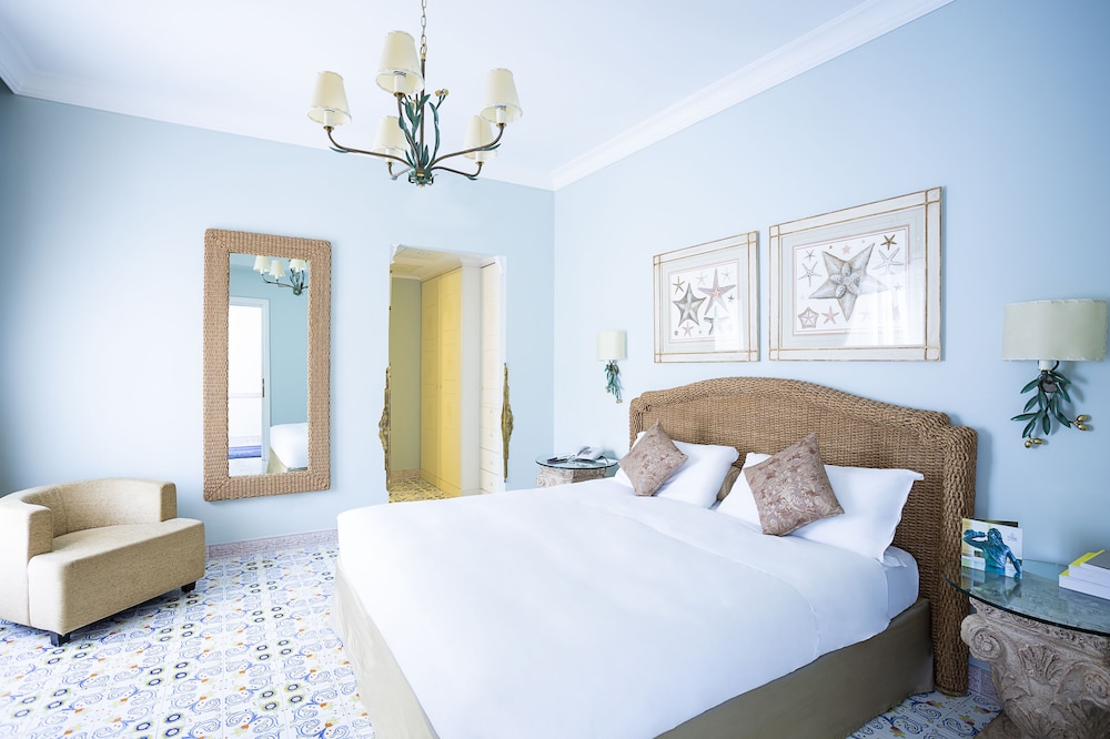 Deluxe Double or Twin Room, Balcony photo 1