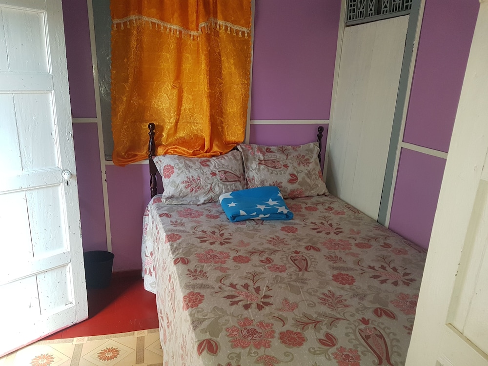 Standard Cabin, 1 Queen Bed, Smoking photo 1