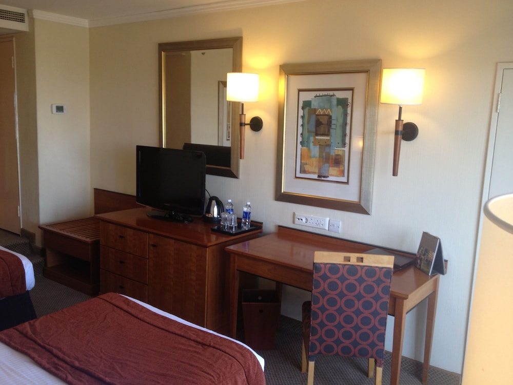 Superior Room, 2 Twin Beds, City View photo 3