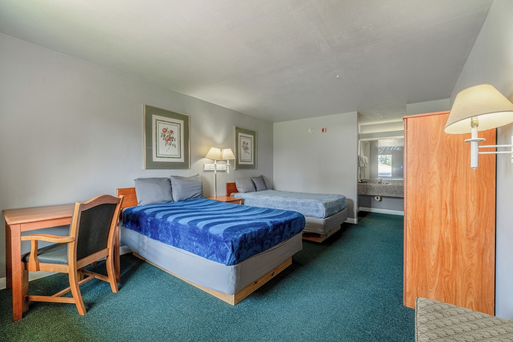 Room, 2 Double Beds, Non Smoking photo 3