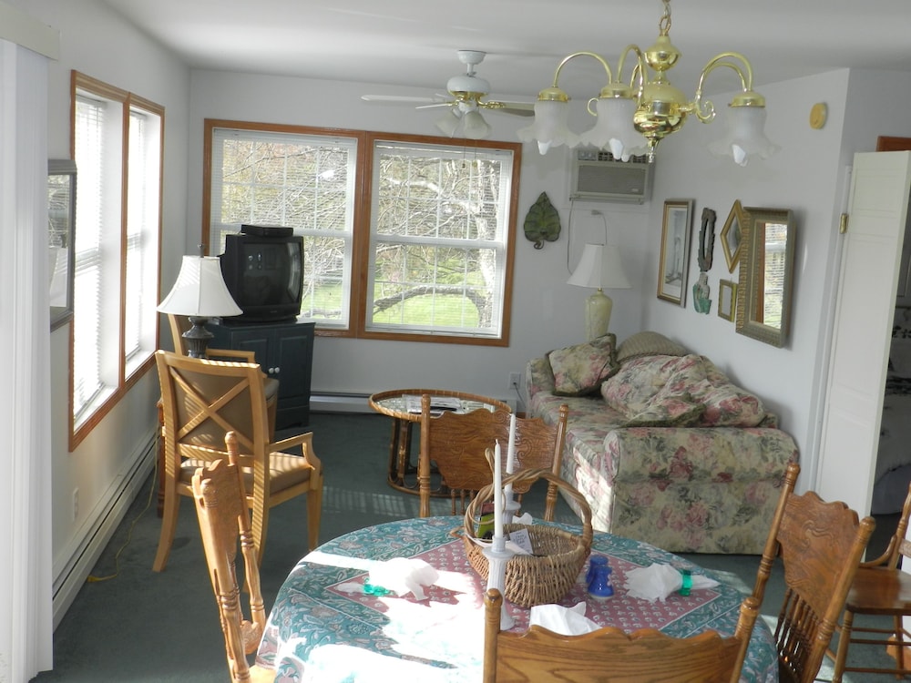 Family Cottage, 2 Bedrooms, Mountain View, Mountainside photo 2