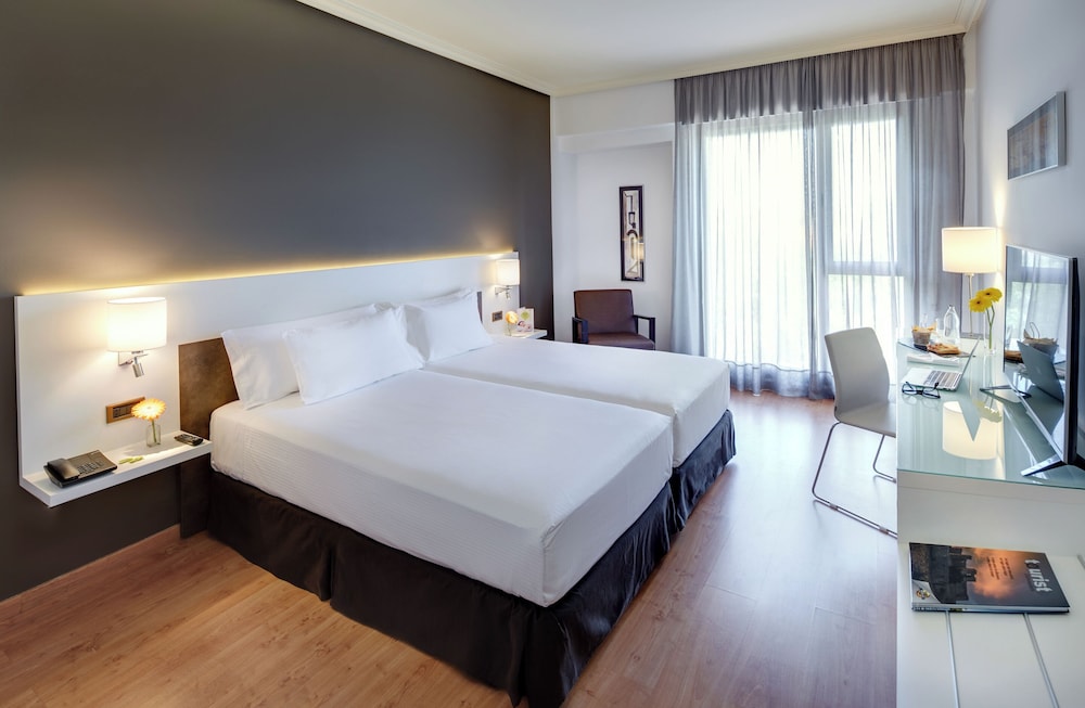 Classic Twin Room - Photo 2