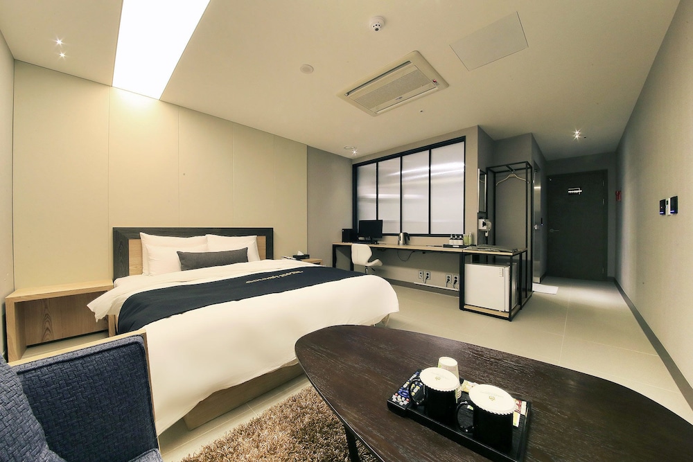 Standard Room - Photo 13