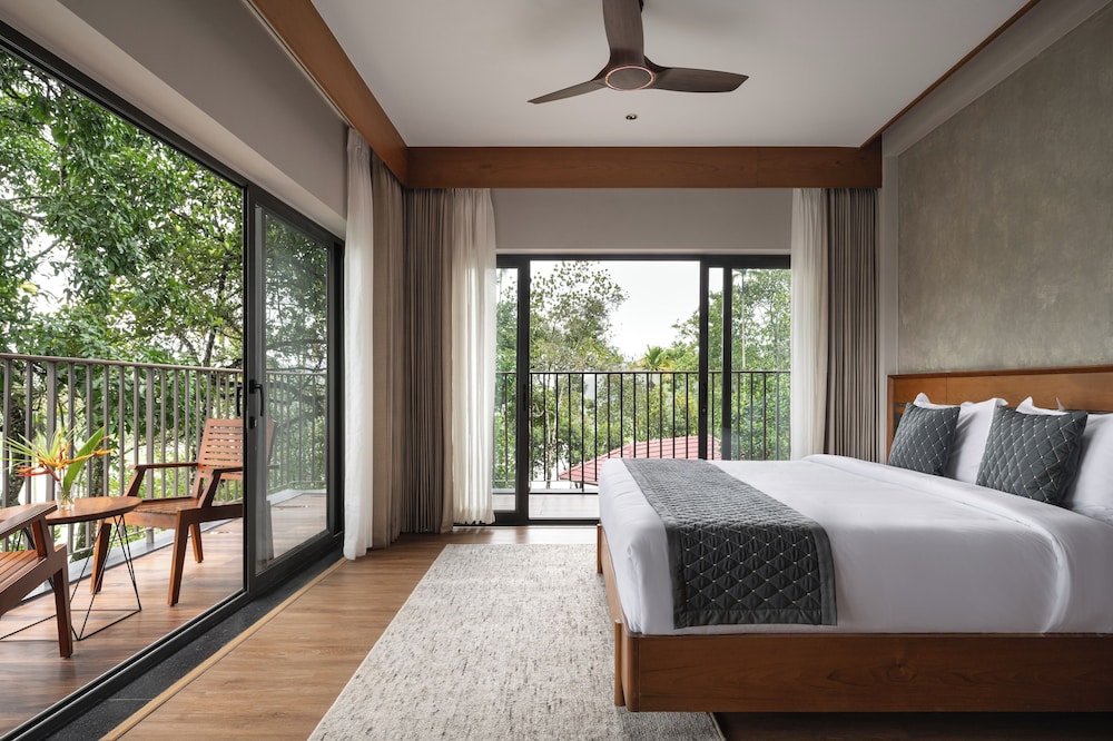 Waterfront Indulge Suite with Balcony