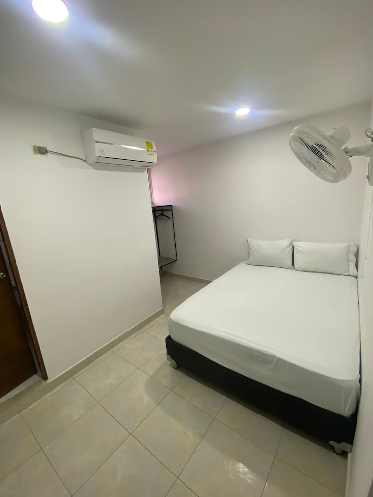 Standard Double Room Single Use, Private Bathroom