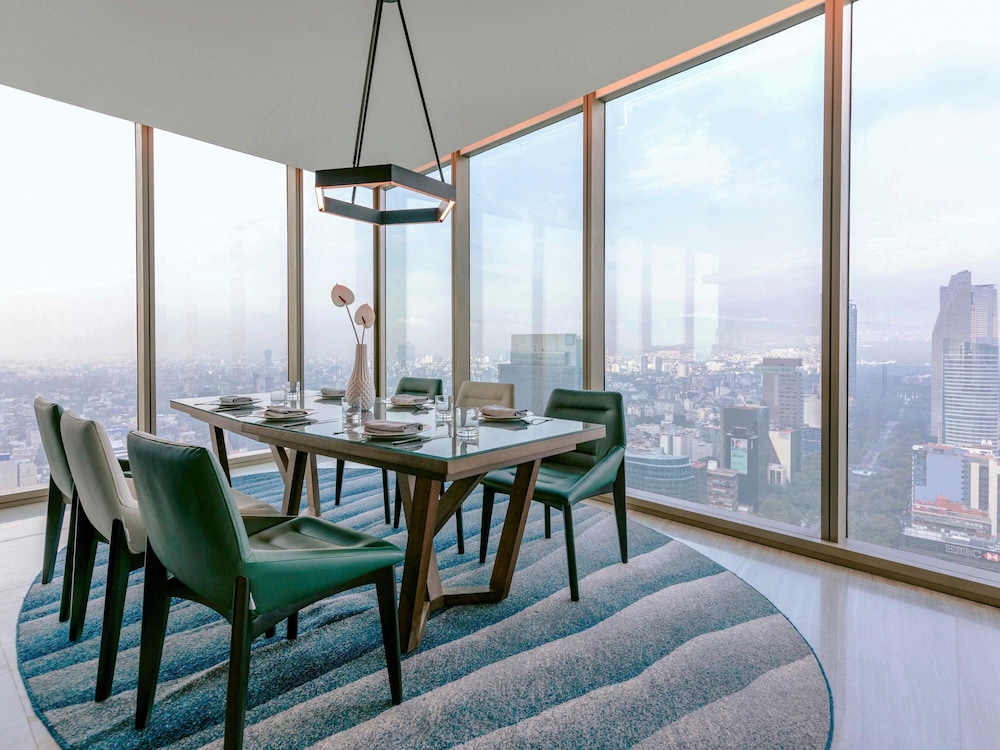 Suite, 1 King Bed, Club Lounge Access (Opera. Angel of Independence View)