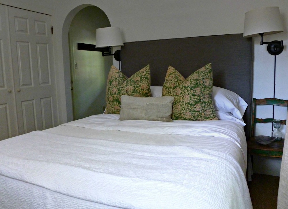 Wisteria Suite
