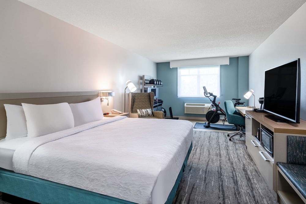 Room, 1 King Bed (Fitness Room) photo 1