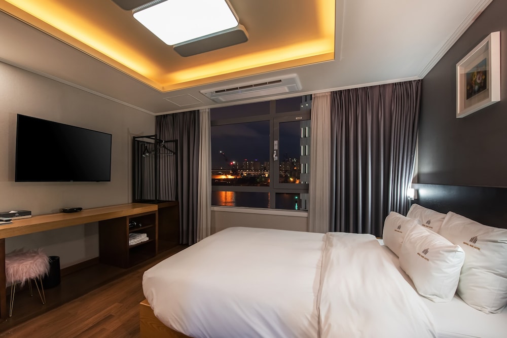 Standard Double Room, Harbor View photo 3