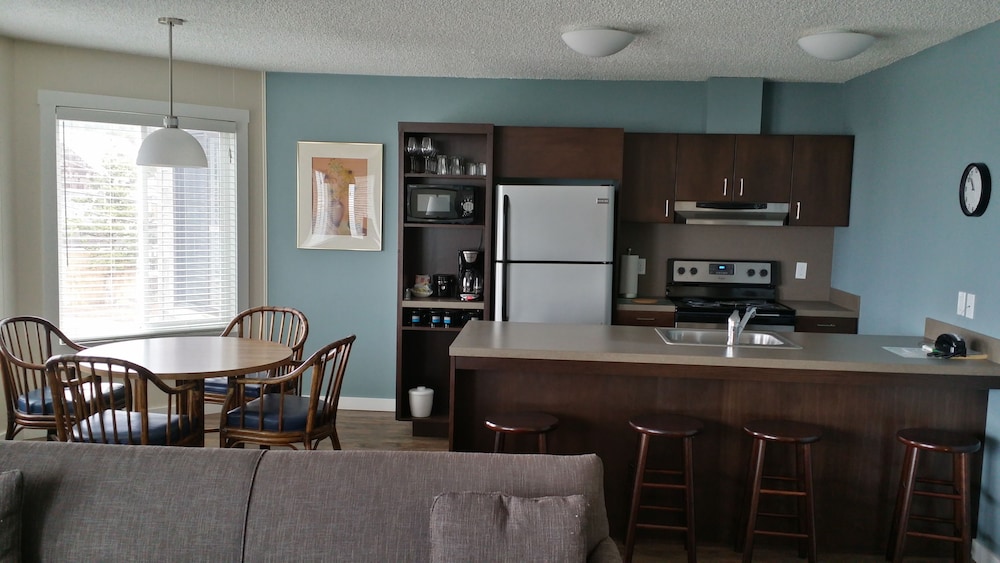Family Suite, 2 Bedrooms, Fireplace, Beach View photo 2