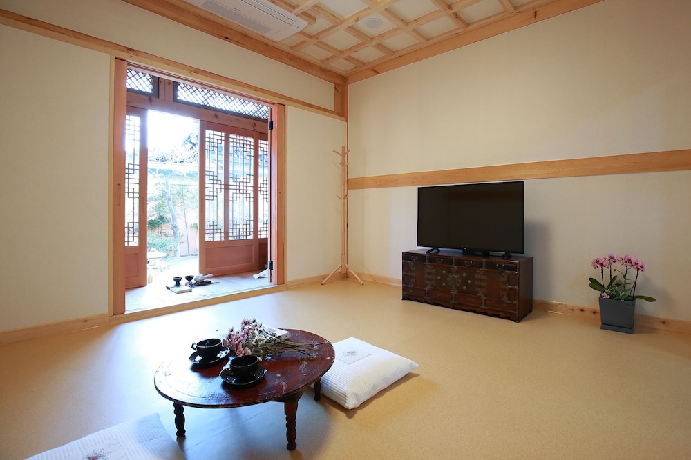 Sundeok photo 1