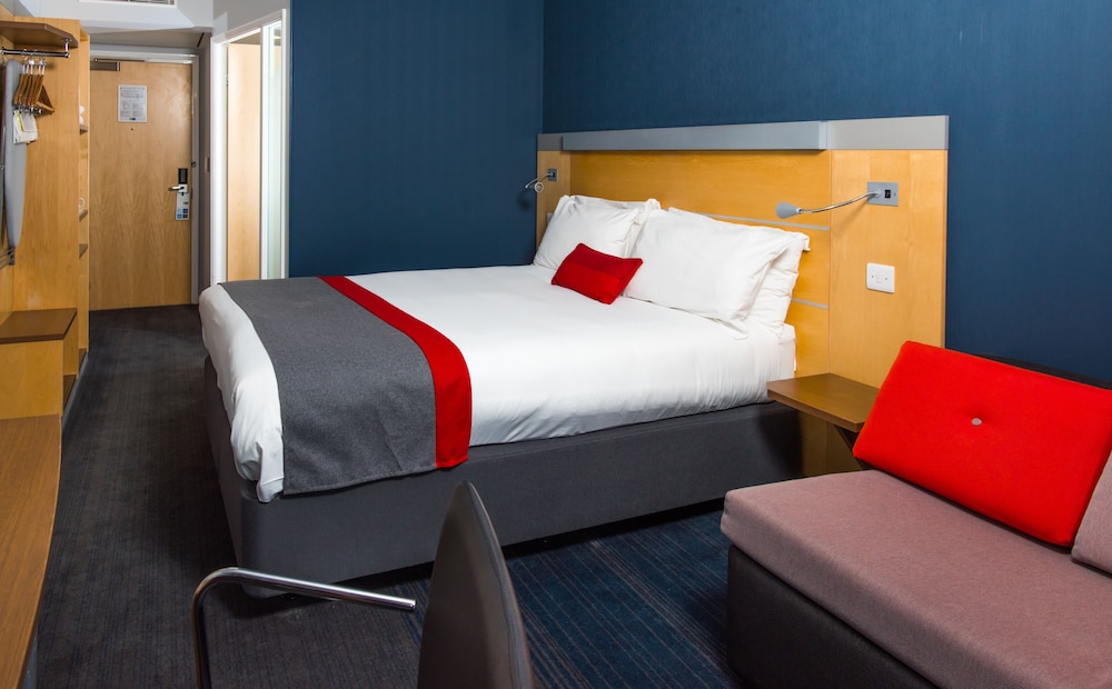Standard Room, 1 Double Bed With Sofa Bed - Photo 4