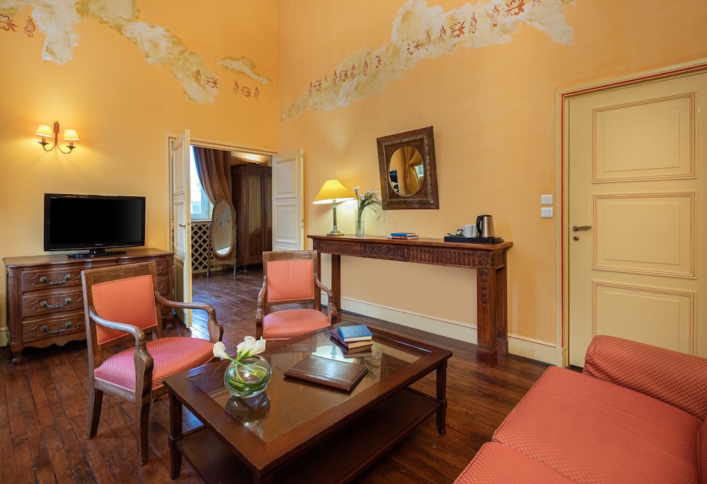 Suite - Photo 7