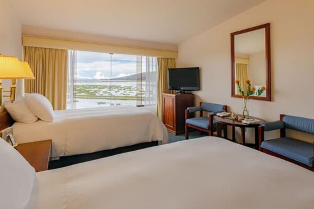 Superior Room with 2 single beds, lake view (sunrise) photo 1