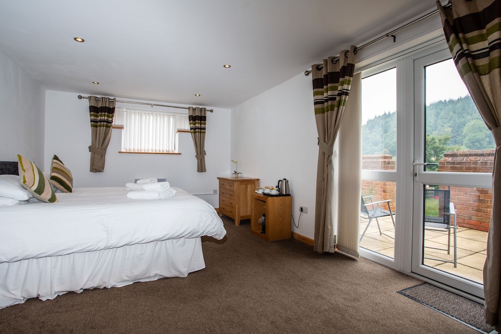 Deluxe Quadruple Room, 1 Bedroom photo 2