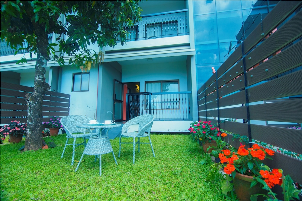 Executive Double Room, 1 Double Bed, Private Bathroom, Garden View photo 3