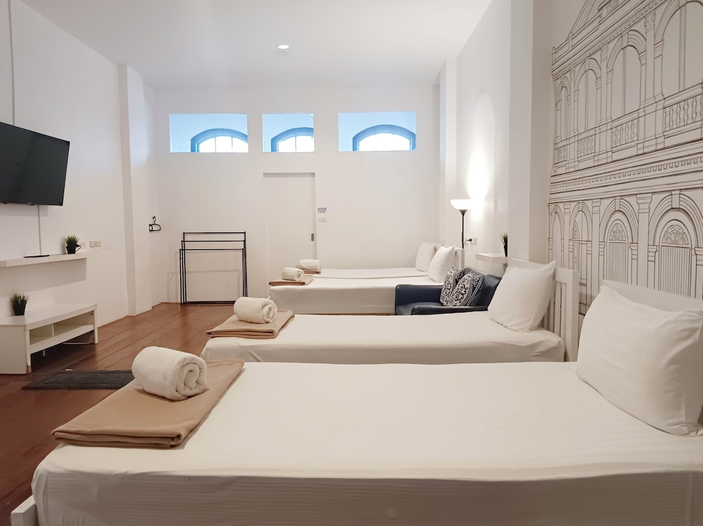 Family Room - Photo 1