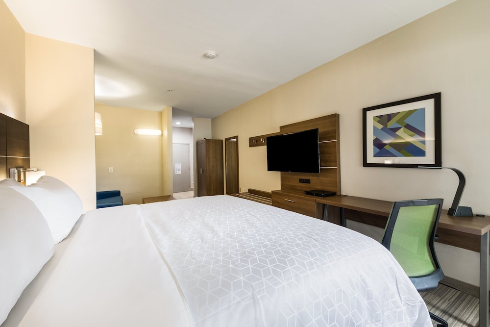 Standard Room, 1 King Bed, Accessible (Communications) - Photo 4
