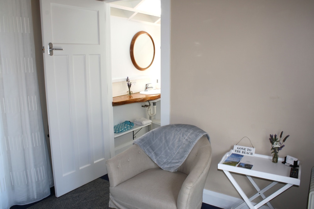 Courtyard Chalet - Room 2 photo 2