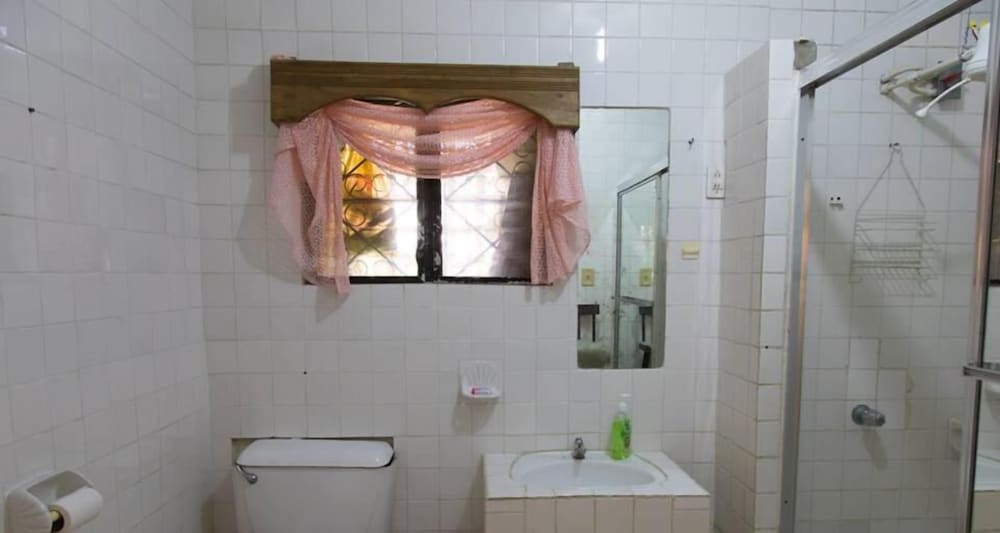 Double Room, 1 Queen Bed photo 3