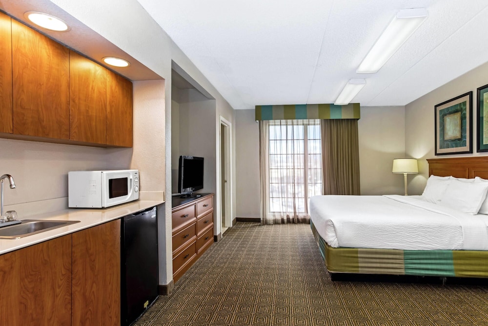 Suite, Non Smoking - Photo 1