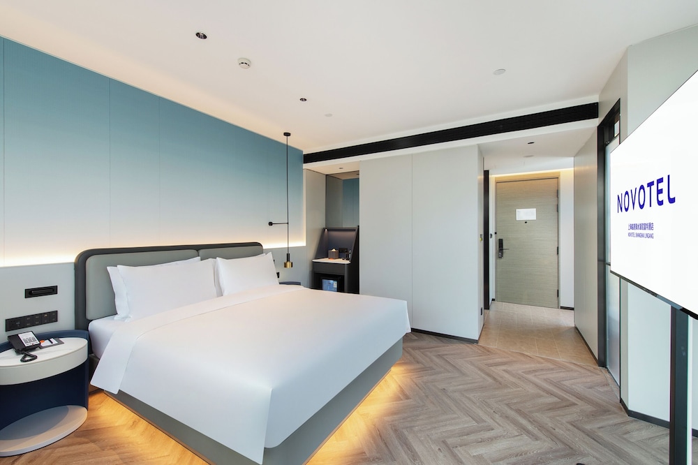 Superior Room, 1 King Bed