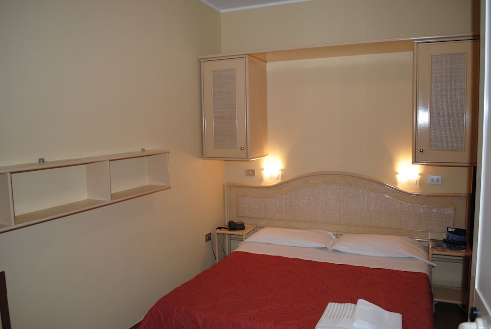 Standard Room, Courtyard Area
