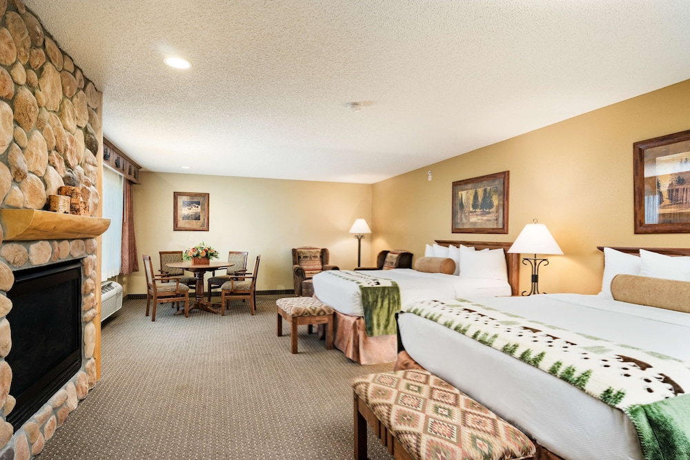 Standard Room, 2 Queen Beds, Non Smoking, Jetted Tub (Cabin Fever Suite)