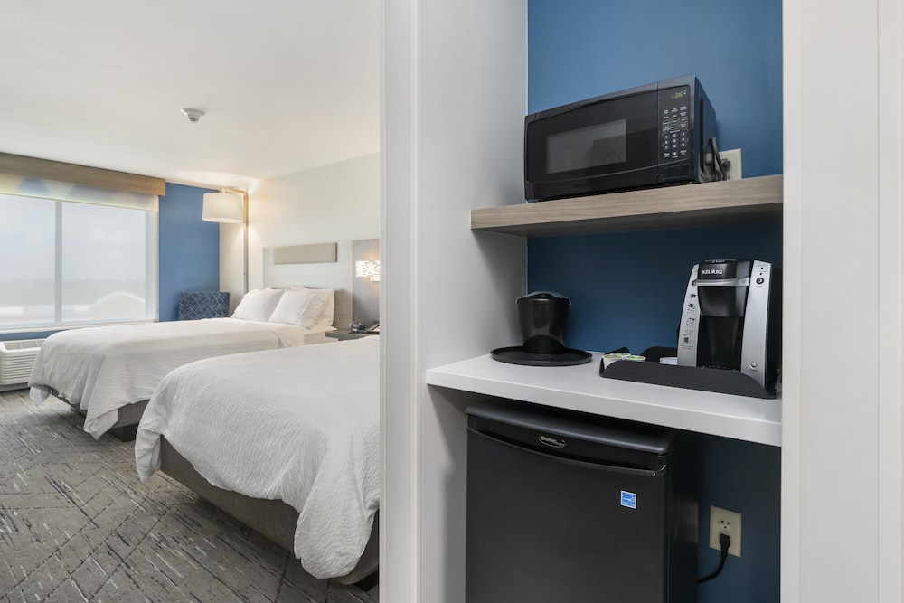 Suite, 2 Queen Beds, Accessible Bathtub (Mobility) - Photo 3