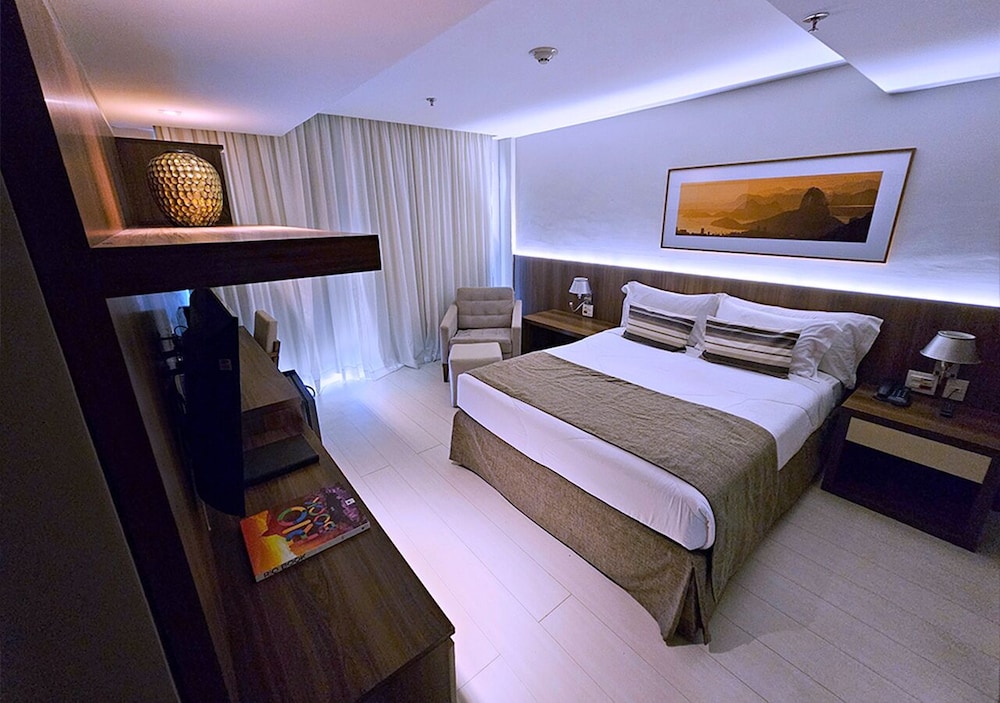 Deluxe Quadruple Room, Lanai, Sea Facing thumbnail 6