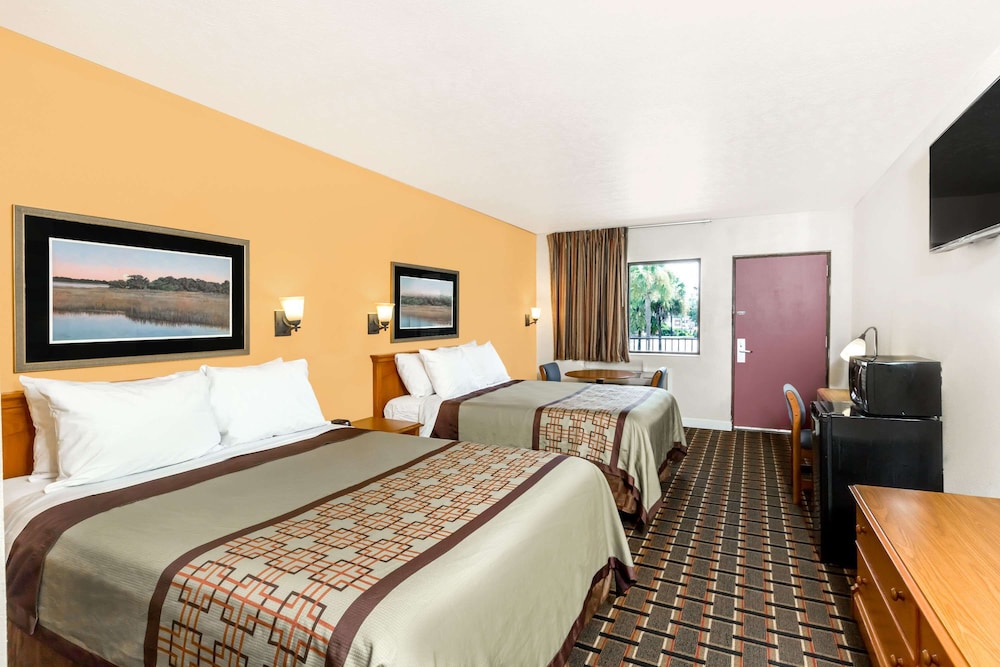 Standard Room, 2 Queen Beds - Photo 2