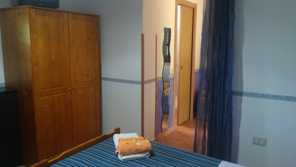 Family Quadruple Room photo 2
