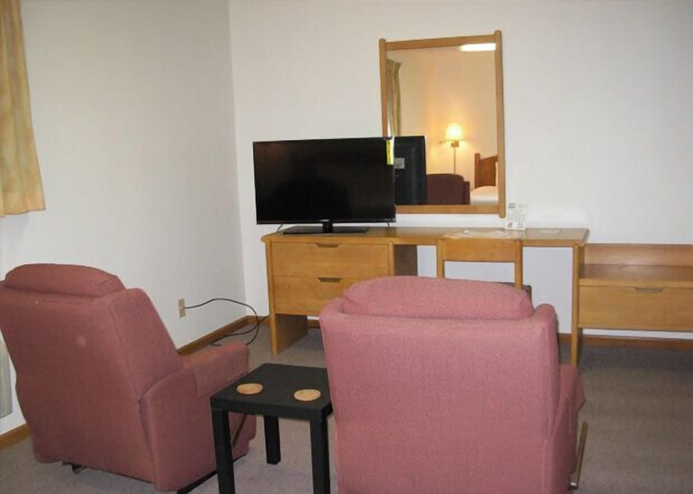 Standard Room, 1 Queen Bed, Non Smoking photo 2