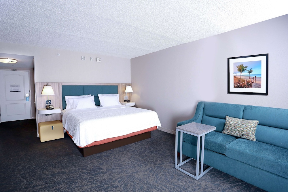 Suite, 1 King Bed, Accessible, Non Smoking - Photo 2