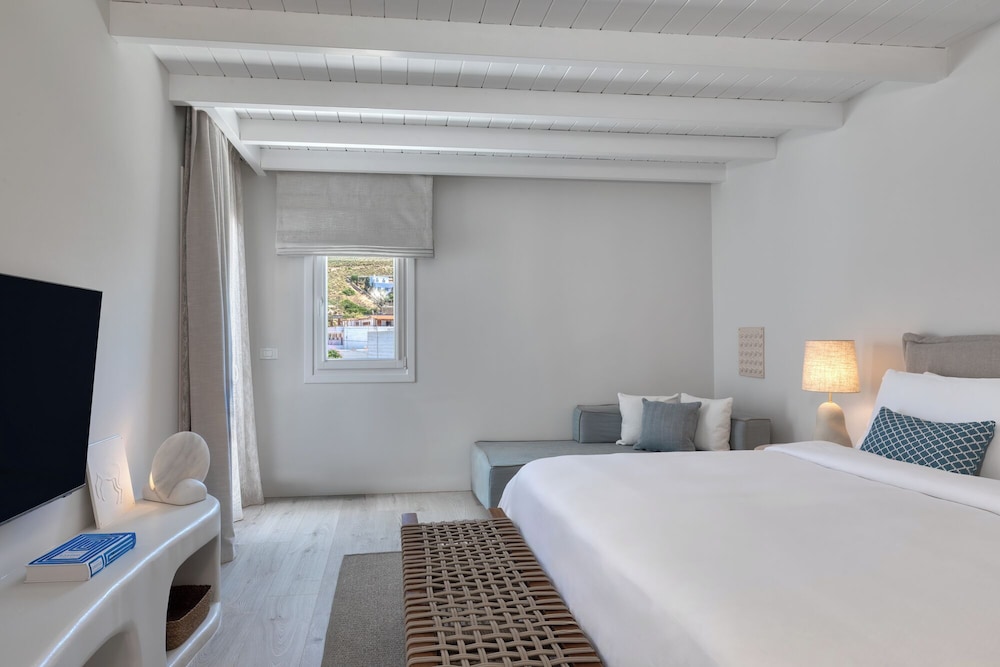 Grand Room, 1 King Bed