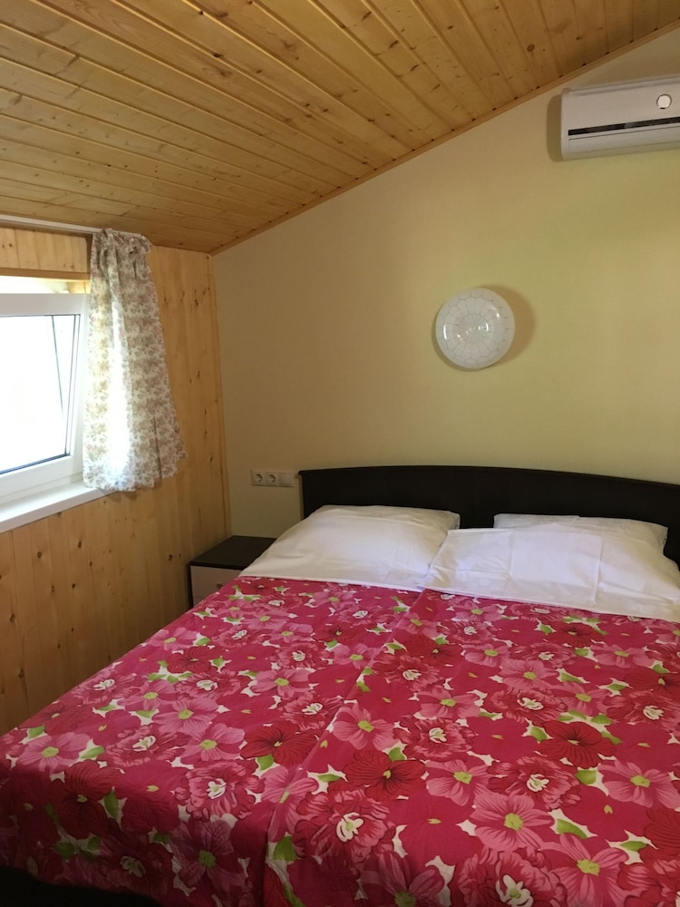 Economy Twin Room, 2 Twin Beds, Non Smoking photo 1